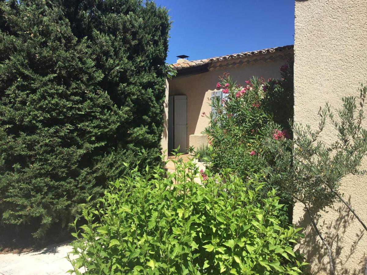 דירות Lauris Petit Cocon Dans Le Luberon מראה חיצוני תמונה